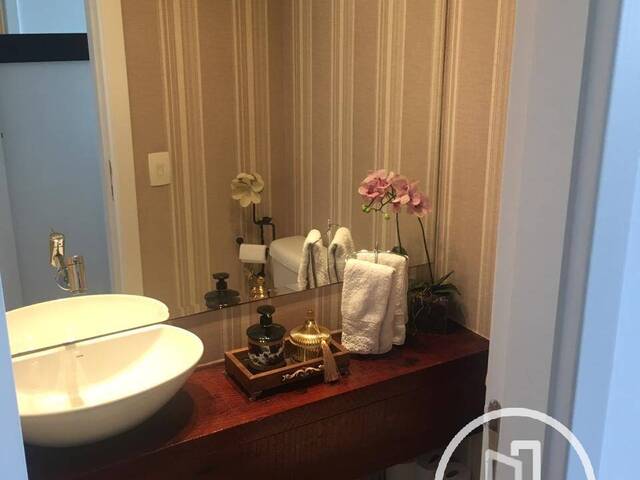 Apartamento para Comprar em São Paulo - 2