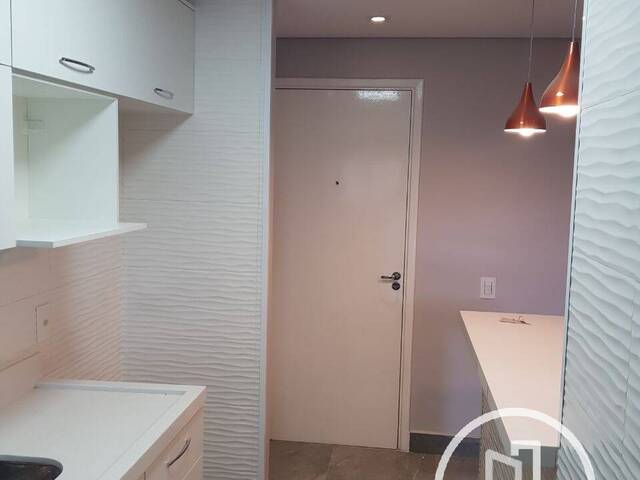 Apartamento para Comprar em São Paulo - 2