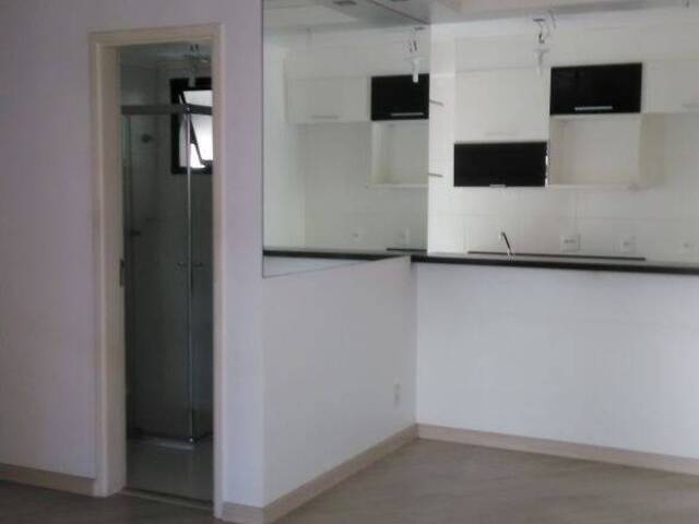 Apartamento para Comprar em São Paulo - 2