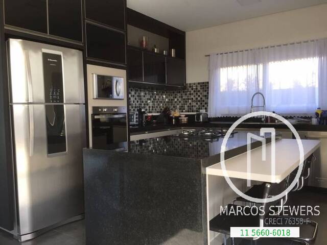 Mansão para Comprar em Atibaia - 4