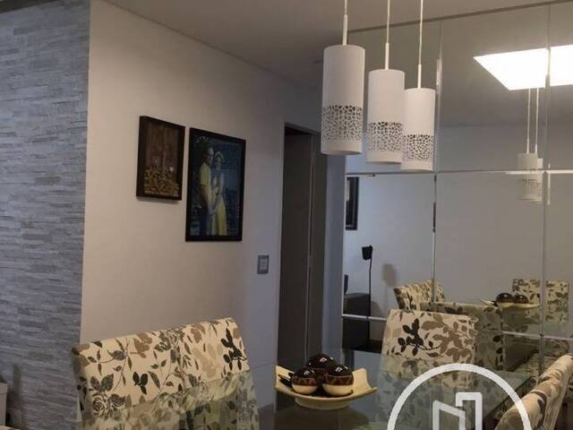 Apartamento para Comprar em São Paulo - 2