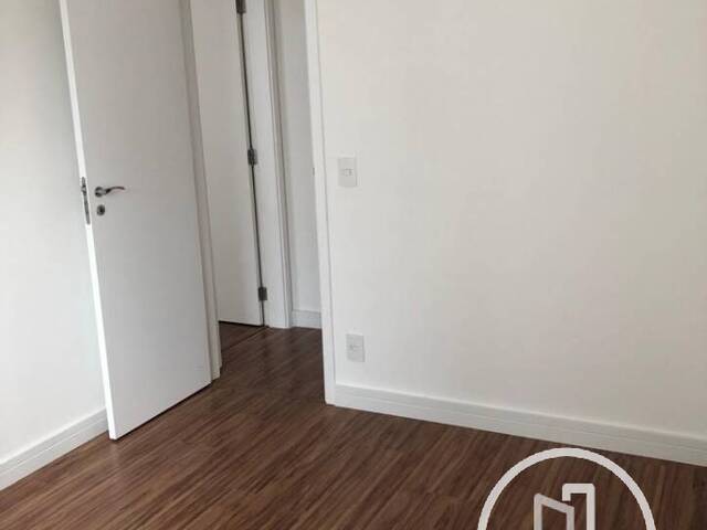 Apartamento para Comprar em São Paulo - 2
