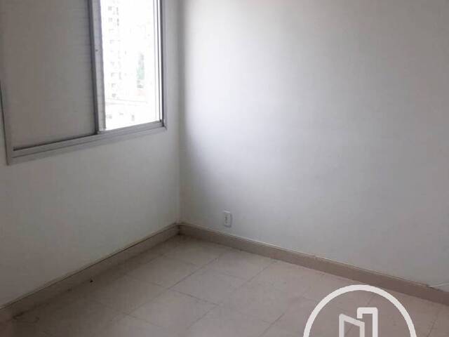 Apartamento para Comprar em São Paulo - 2