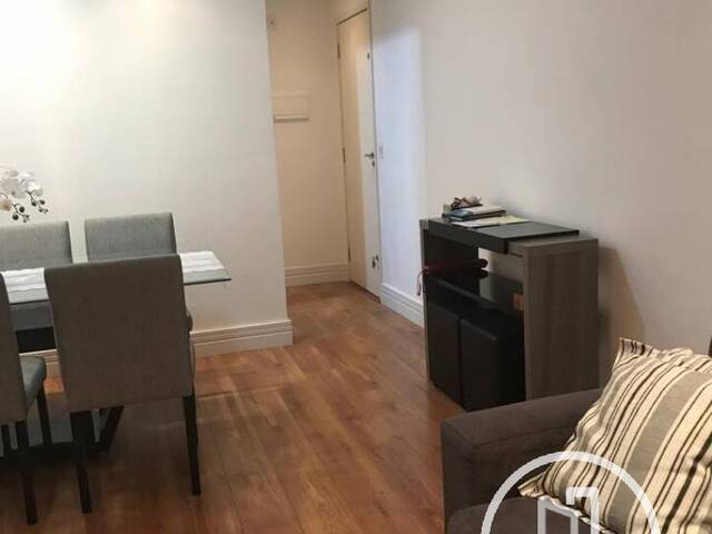 Apartamento para Comprar em São Paulo - 2