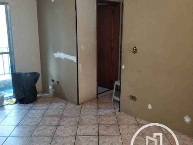Apartamento para Comprar em São Paulo - 2