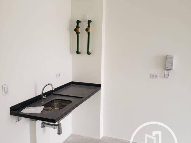 Apartamento para Comprar em São Paulo - 2