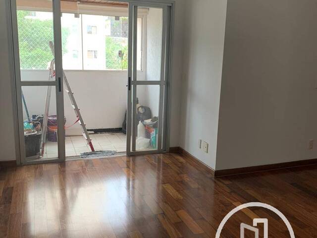 Apartamento para Comprar em São Paulo - 2