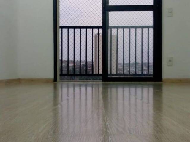 Apartamento para Comprar em São Paulo - 2