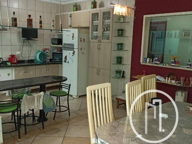 Casa para Comprar em São Paulo - 3