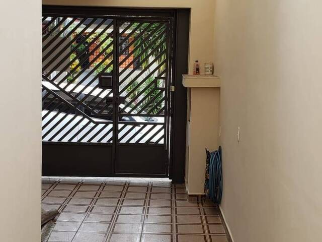 Sobrado para Comprar em São Paulo - 2