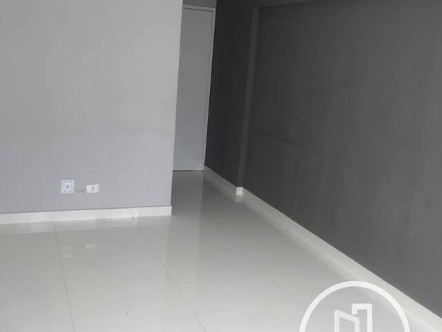 #1FLF8ML - Apartamento para Comprar em São Paulo - SP