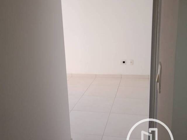 Apartamento para Comprar em São Paulo - 2