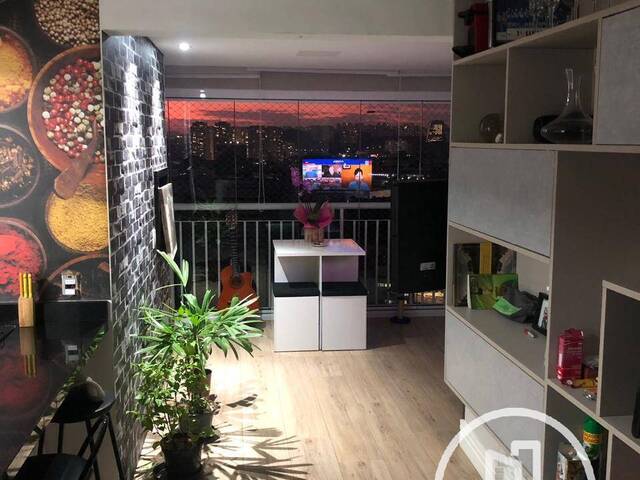 Apartamento para Comprar em São Paulo - 2