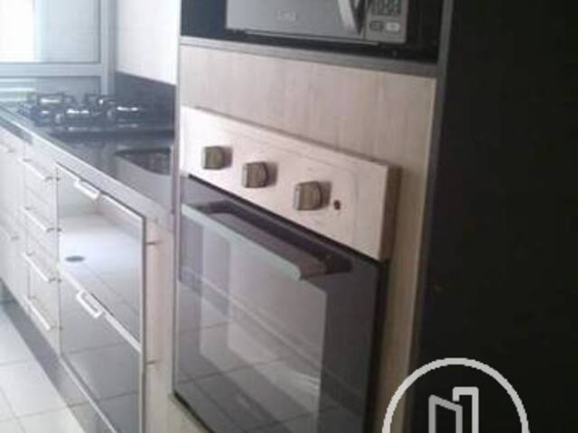 Apartamento para Comprar em São Paulo - 2