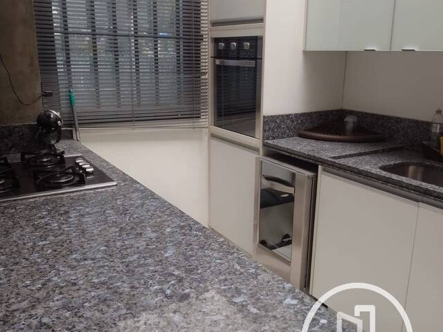 Casa para Comprar em São Paulo - 2