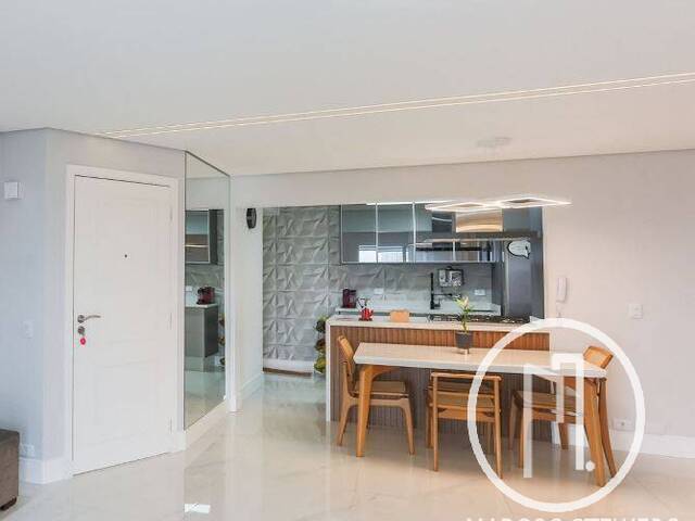 Apartamento para Comprar em São Paulo - 2