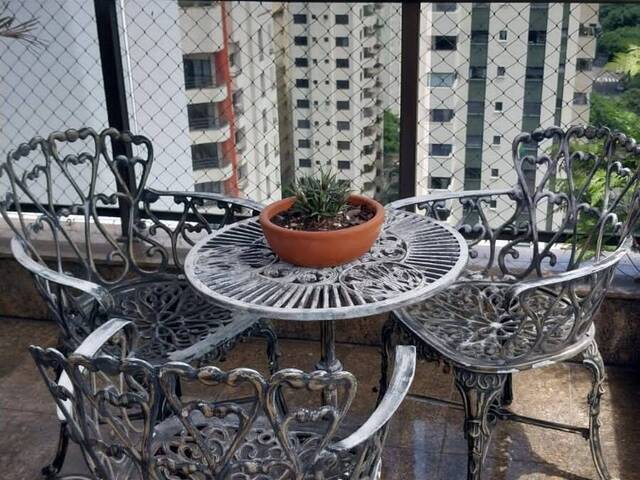 #1G96N9B - Apartamento para Comprar em São Paulo - SP