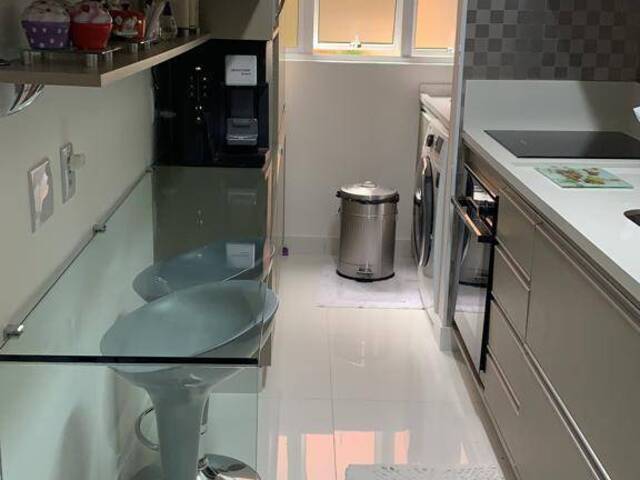 #1FJ98ML - Apartamento para Comprar em São Paulo - SP