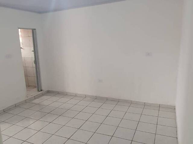 Casa para Comprar em São Paulo - 2