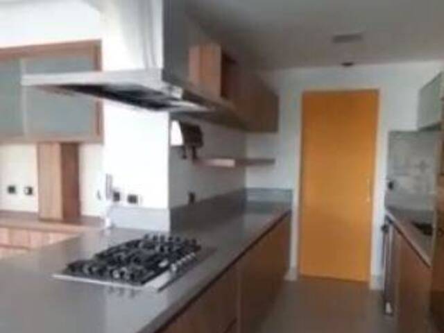 Apartamento para Comprar em São Paulo - 2