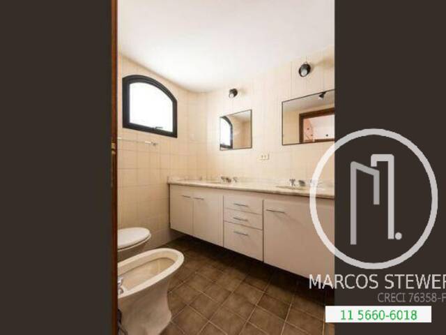 #116D8ML - Apartamento para Comprar em São Paulo - SP