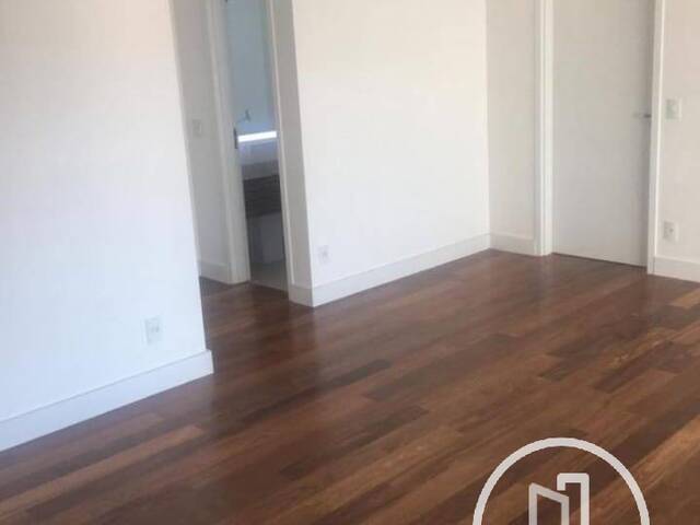 Apartamento para Comprar em São Paulo - 2