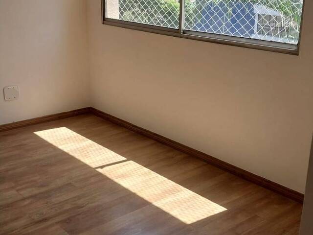 Apartamento para Comprar em São Paulo - 2