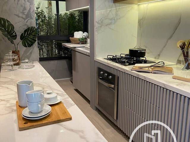 #168QN9B - Apartamento para Comprar em São Paulo - SP