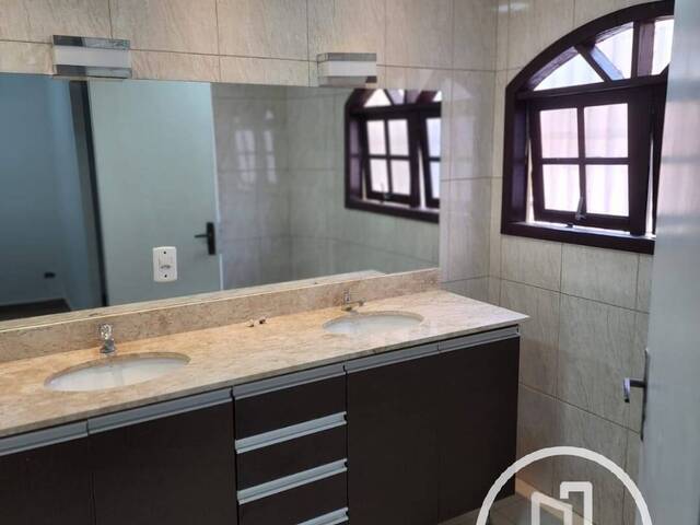 Casa para Comprar em São Paulo - 4