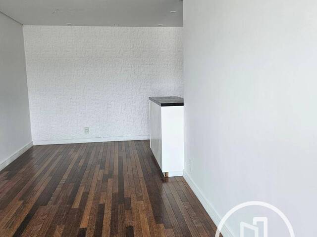 Apartamento para Comprar em São Paulo - 2
