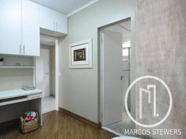 #11BB8ML - Apartamento para Comprar em São Paulo - SP