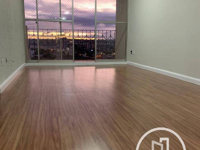 Apartamento para Comprar em São Paulo - 2