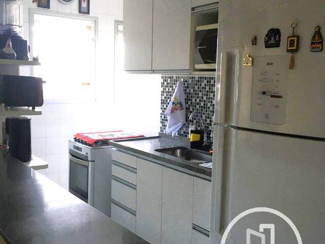 Apartamento para Comprar em São Paulo - 2