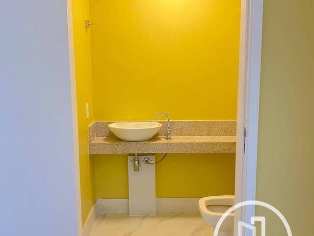 #12JQN9B - Apartamento para Comprar em São Paulo - SP