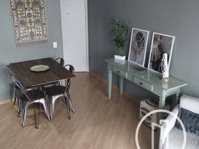 #15T8ML - Apartamento para Comprar em São Paulo - SP