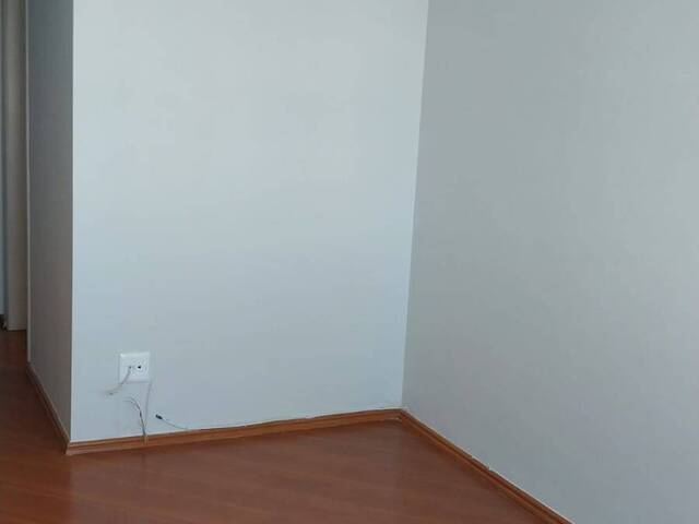Apartamento para Comprar em São Paulo - 2