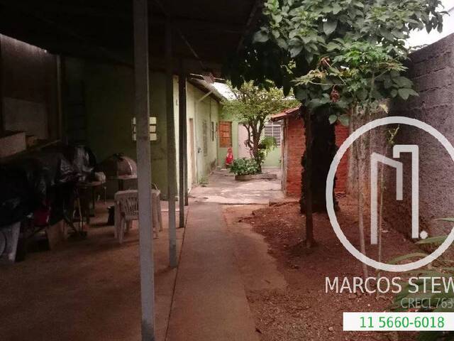 #196L8ML - Casa para Comprar em São Paulo - SP