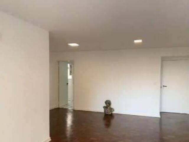 #19NGN9B - Apartamento para Comprar em São Paulo - SP