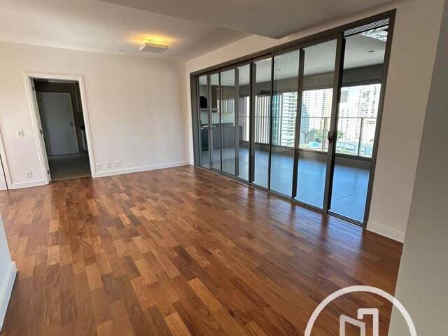 Comprar em Vila Olímpia - São Paulo