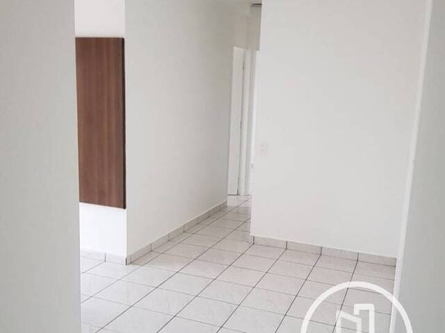 Apartamento para Comprar em São Paulo - 2