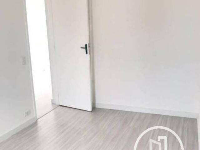 Apartamento para Comprar em São Paulo - 2