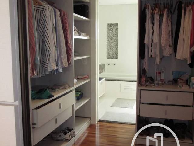 Apartamento para Comprar em São Paulo - 2