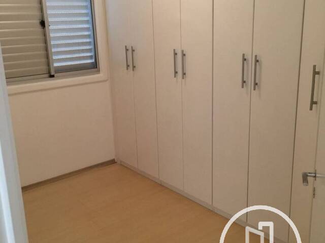 Apartamento para Comprar em São Paulo - 2