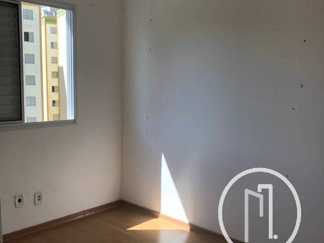 Apartamento para Comprar em São Paulo - 2