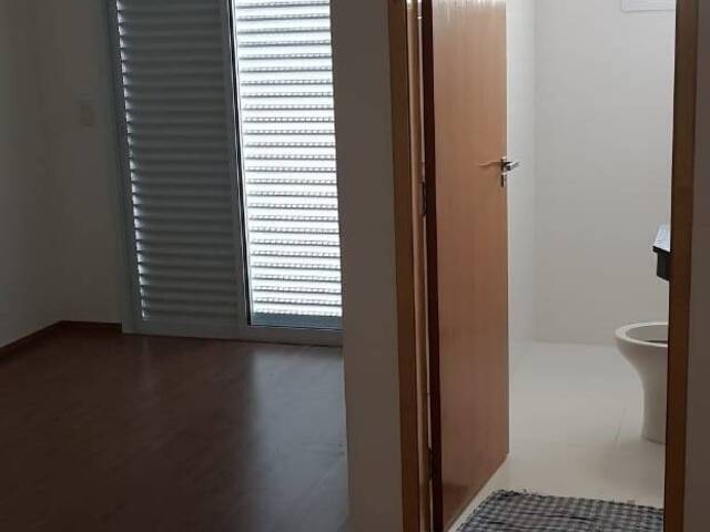 Casa para Comprar em São Paulo - 4