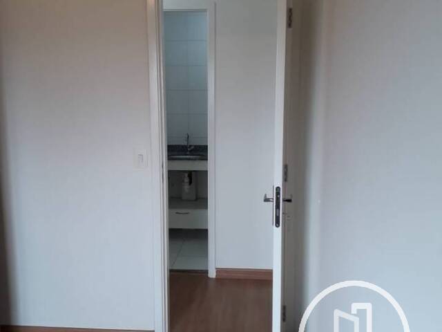 Apartamento para Comprar em São Paulo - 2