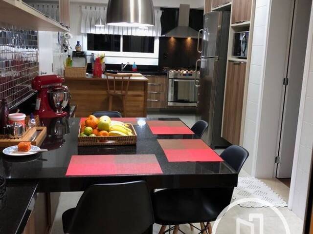 Apartamento para Comprar em São Paulo - 2