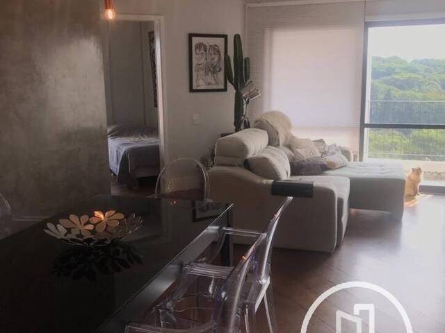 Apartamento para Comprar em São Paulo - 2