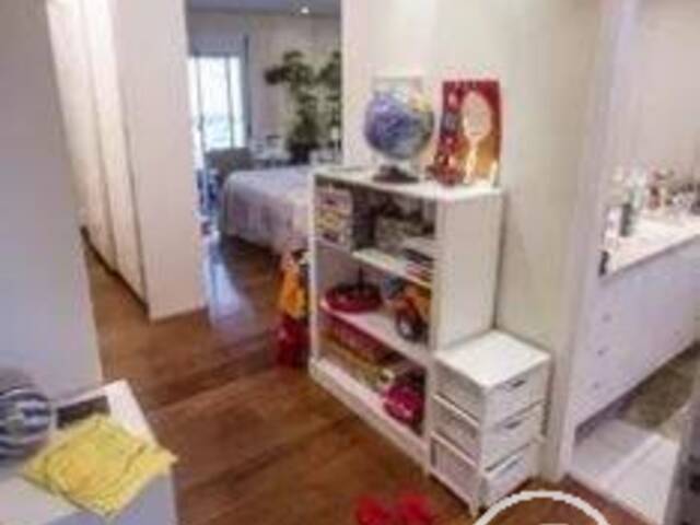 Apartamento para Comprar em São Paulo - 2