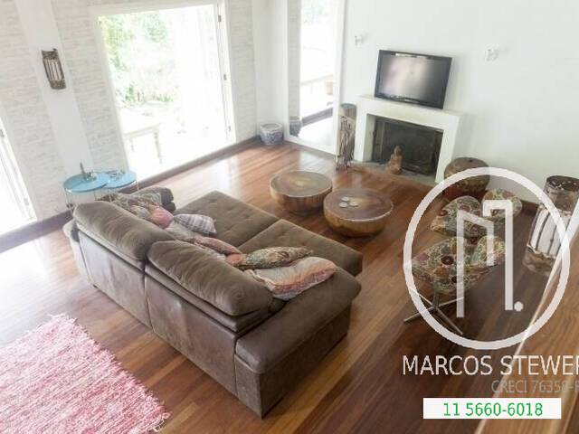 Casa para Comprar em Embu das Artes - 5